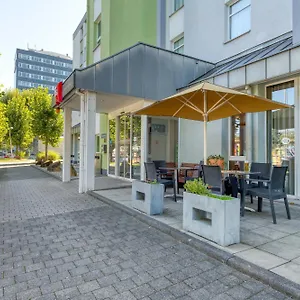 Ibis Frankfurt Messe West Frankfurt nad Menem